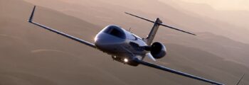 PHENOM 300 sur la piste