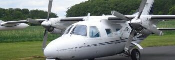 location jet privé - Cockpit d'un CESSNA 303
