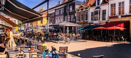 Ameland : частен самолет под наем 